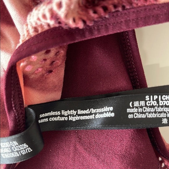 PINK Victoria's Secret Tie-Dye Sports Bra - Picture 5 of 8